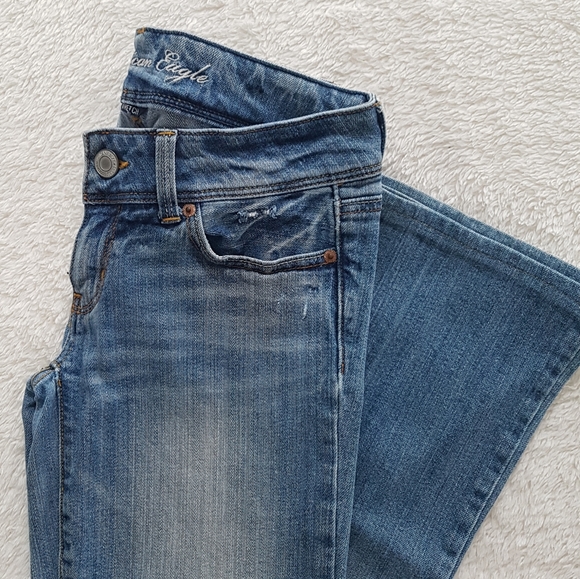 American Eagle slim boot light wash jeans size 2 - Picture 2 of 11